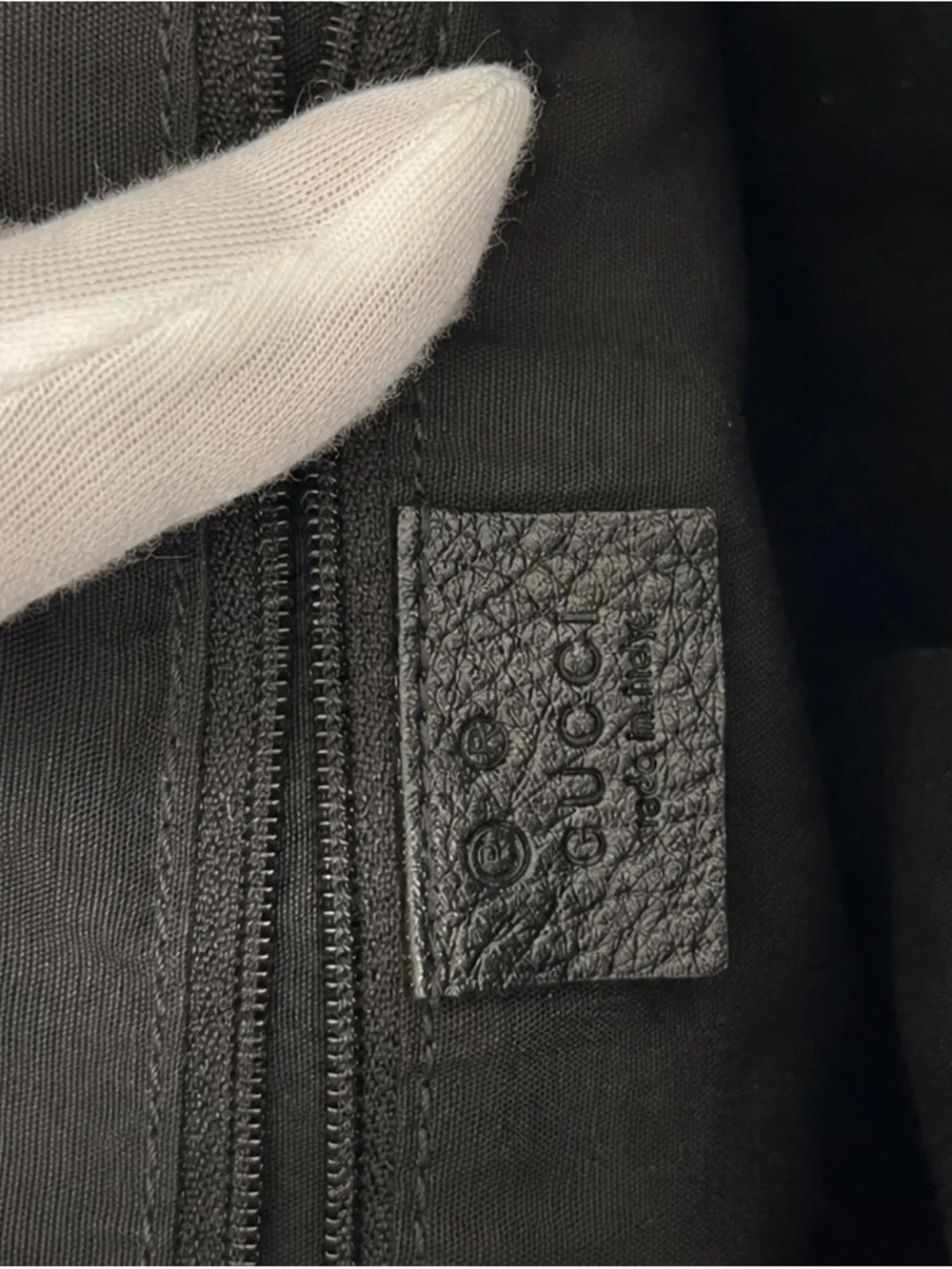 Gucci GG Abbey Shoulder Bag - Black - Picture 4 of 5